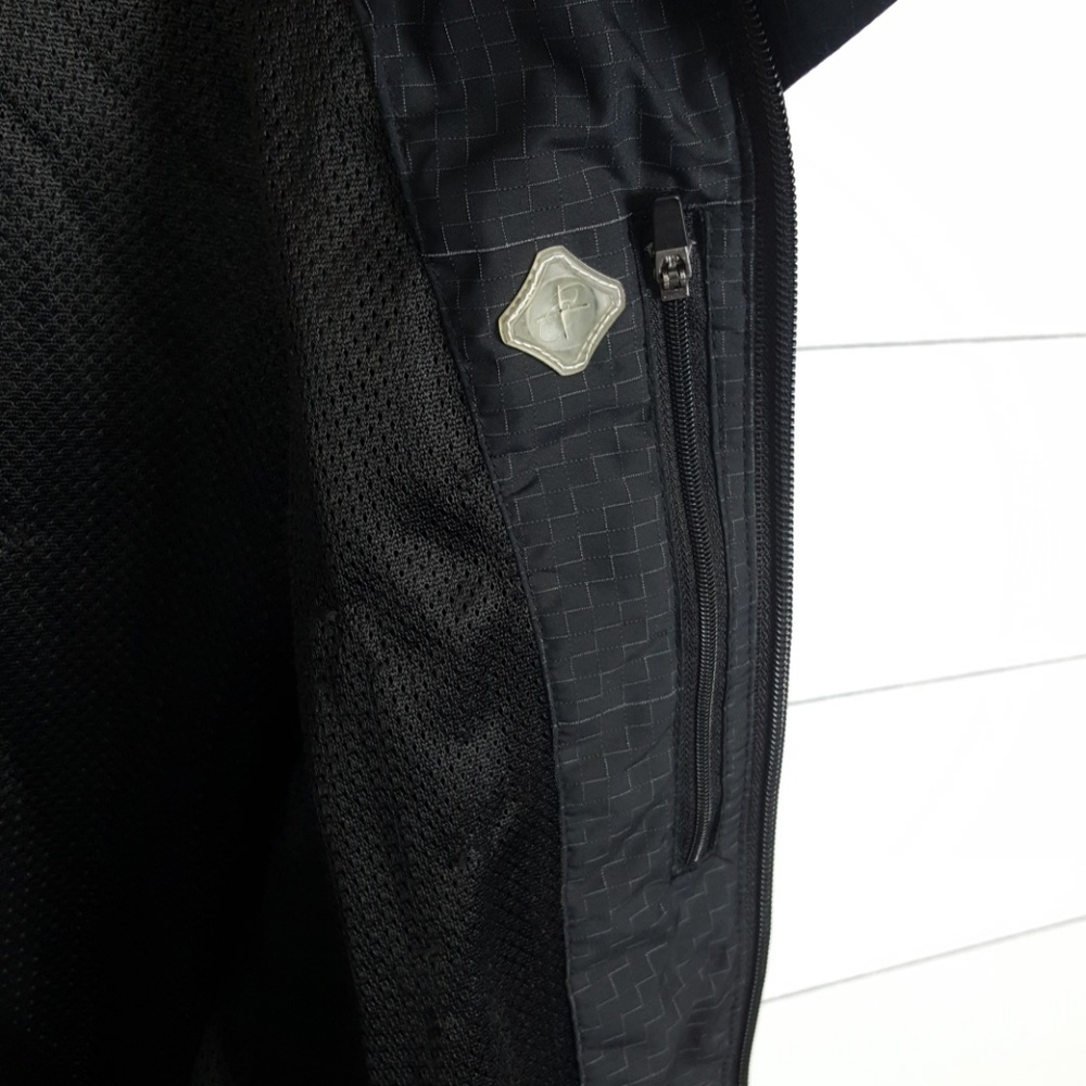 Running jacket - Picture 3 of 6
